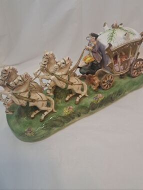 Capodimonte Porcelain Horse Drawn Royal Cinderella Carriage 1950s Italy-PRISTINE